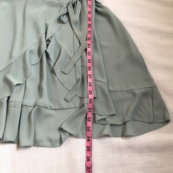 Aritzia Sunday Best Savoy Light Blue Ruffle Flounce Wrap Dress Size 4 - Picture 8 of 12